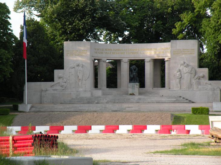  Monument aux morts